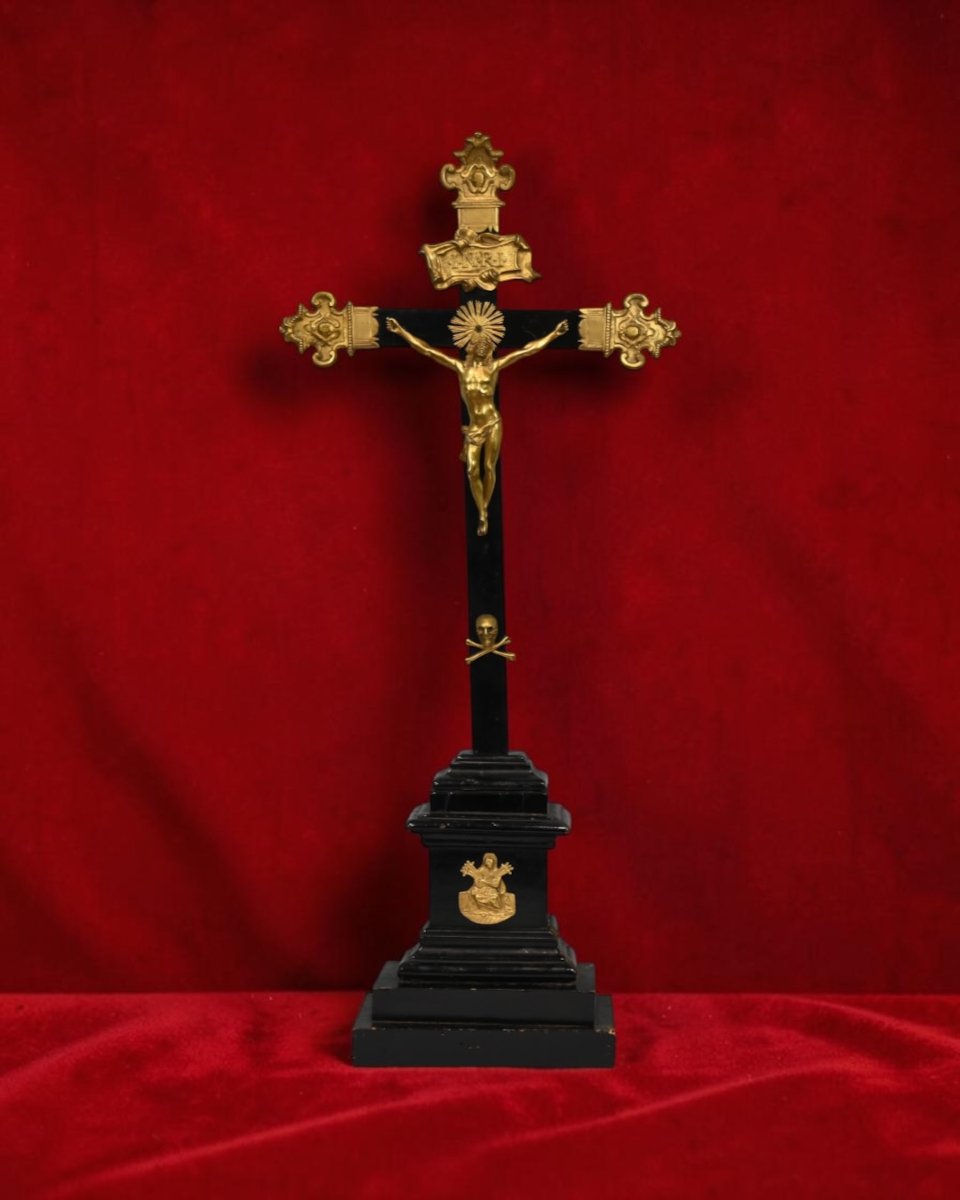 Crocefisso In Legno e Bronzo Dorato - Italia XVIII Secolo  